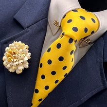 Load image into Gallery viewer, Yellow & Navy Spot Tie